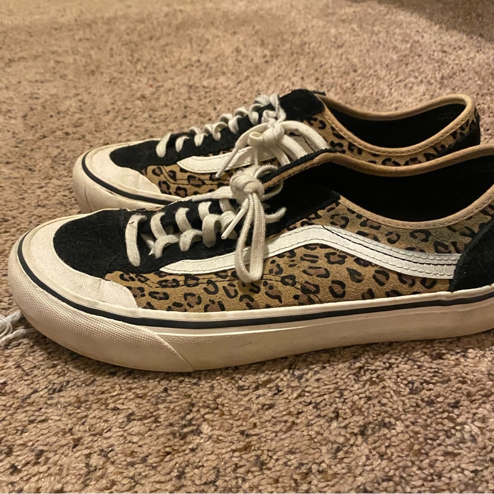Women’s Vans size 9